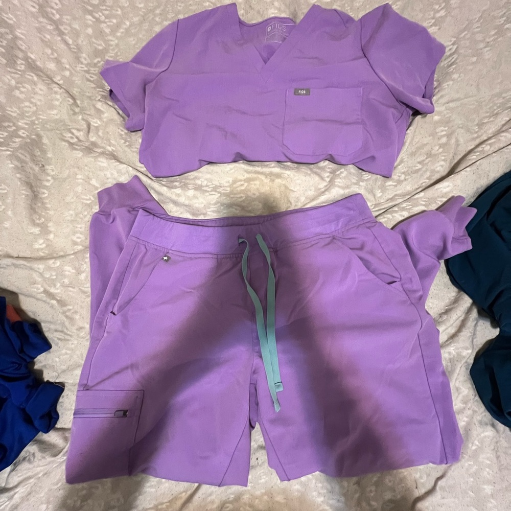 Figs purple set